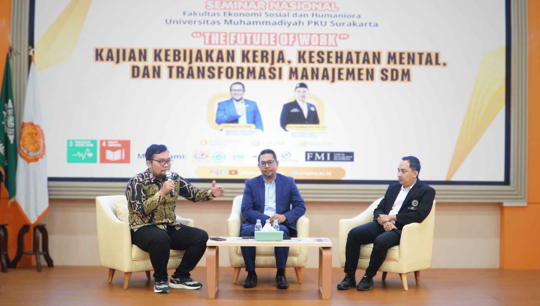 FESH UMPKU gelar Seminar Nasional "The Future of Work" kolaborasi 3 prodi, bahas tantangan kebijakan kerja, manajemen SDM, & kesehatan mental.
